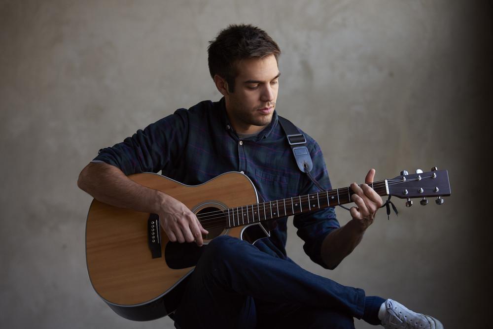 Quãng trong âm nhạc là gì kiến thức nhạc lý quan trọng 12 How to Play the Acoustic Guitar: A Basic Guide for Beginners– Fusion-Bags.com